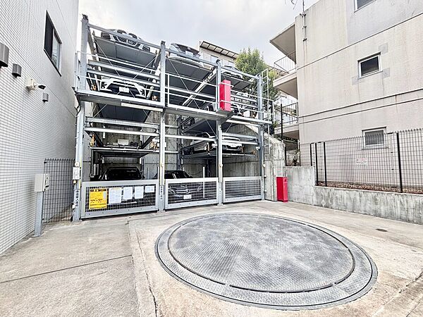 駐車スペースが嬉しいですね。※空き状況は都度ご確認下さい。