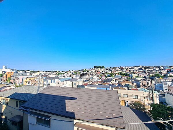 眺望や窓からの景色が良いと、家で過ごす時間も快適です。