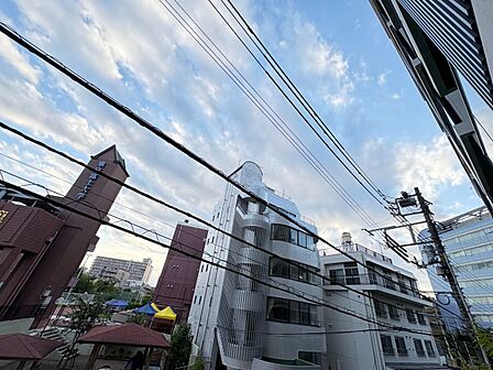 眺望や窓からの景色が良いと、家で過ごす時間も快適です。