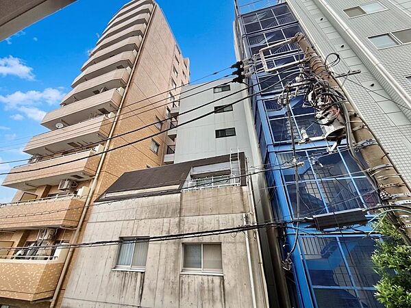 陽当たり・通風・開放感に恵まれた環境です。