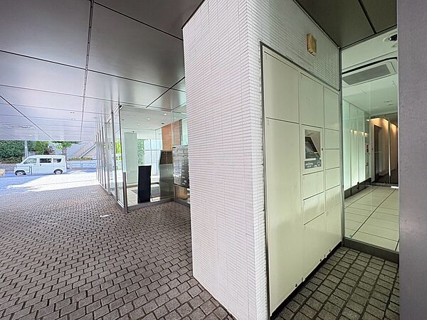 到着時間を気にしたり、再配達の連絡をする手間がかかりません。
