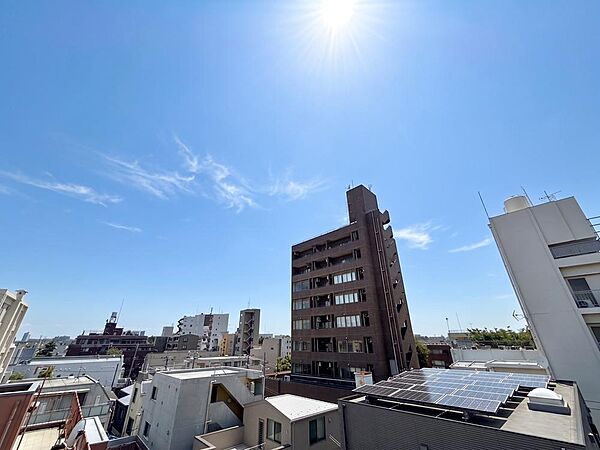 眺望や窓からの景色が良いと、家で過ごす時間も快適です。