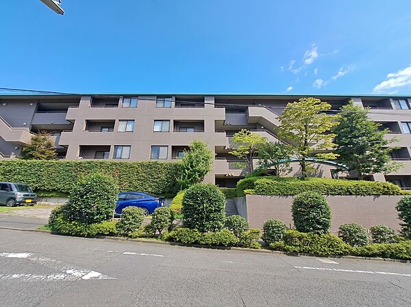 忙しく過ぎゆく日常を置き去るほど、ゆったりした時間が流れる住環境。