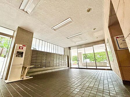 館内は静寂な中が保たれており、管理が行き届いている印象を受けました。