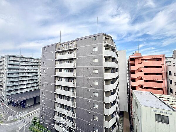 眺望や窓からの景色が良いと、家で過ごす時間も快適です。
