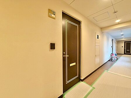 清潔感のある落ち着いた雰囲気の玄関です。