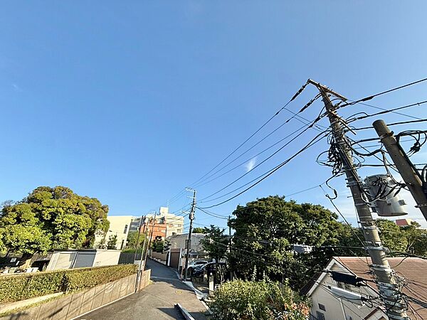 眺望や窓からの景色が良いと、家で過ごす時間も快適です。
