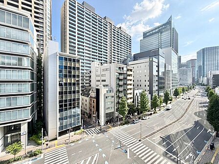 眺望や窓からの景色が良いと、家で過ごす時間も快適です。