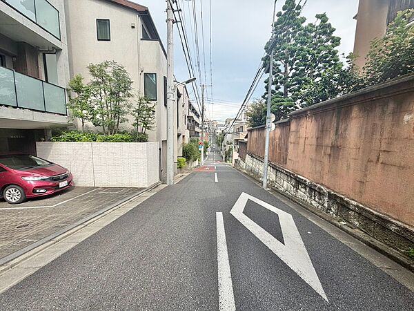 アクセスに優れ、ビジネスにもプライベートにも広範囲にカバーします。