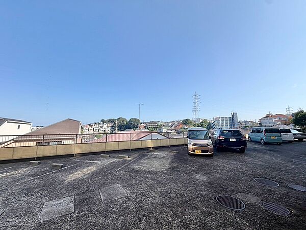 陽当たり・通風・開放感に恵まれた環境です。
