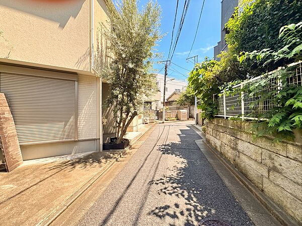 アクセスに優れ、ビジネスにもプライベートにも広範囲にカバーします。