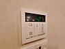 設備：見やすい画面で操作しやすい給湯パネル。