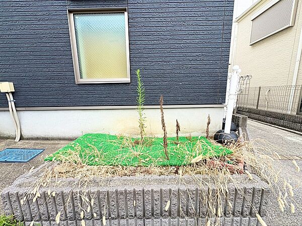敷地内には、中庭もございます。