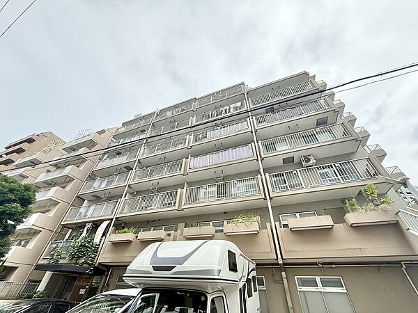 忙しく過ぎゆく日常を置き去るほど、ゆったりした時間が流れる住環境。