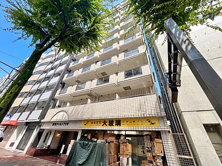 飽きのこないシンプルモダンな外観です。