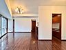 リビング/ダイニング：伸びやかな空間のなかで、ゆったりとしたひとときを過ごせます。