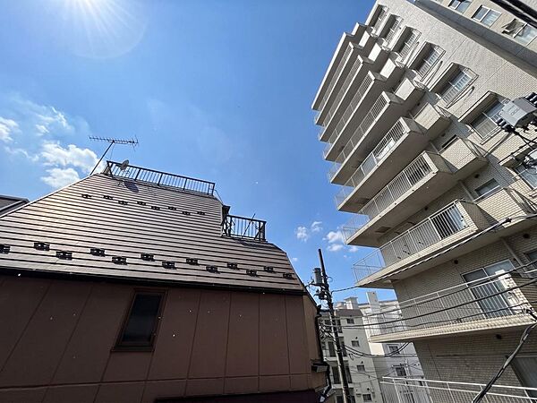 陽当たり・通風・開放感に恵まれた環境です。