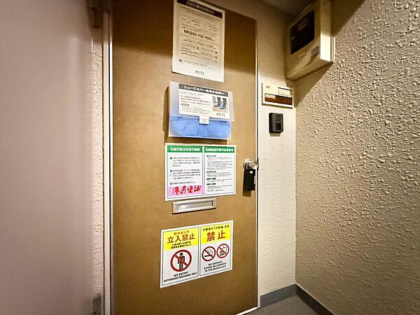 清潔感のある落ち着いた雰囲気の玄関です。