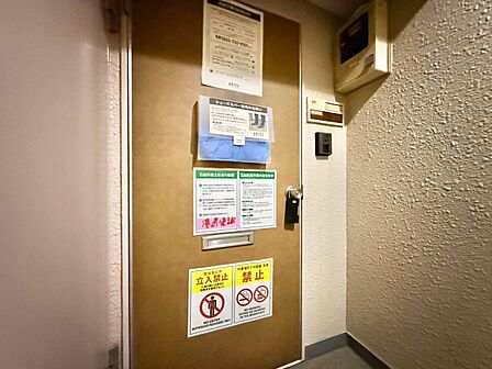 清潔感のある落ち着いた雰囲気の玄関です。