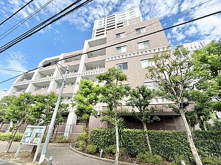 飽きのこないシンプルモダンな外観です。