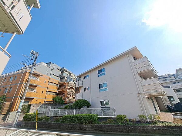 眺望や窓からの景色が良いと、家で過ごす時間も快適です。