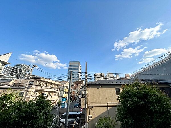 眺望や窓からの景色が良いと、家で過ごす時間も快適です。
