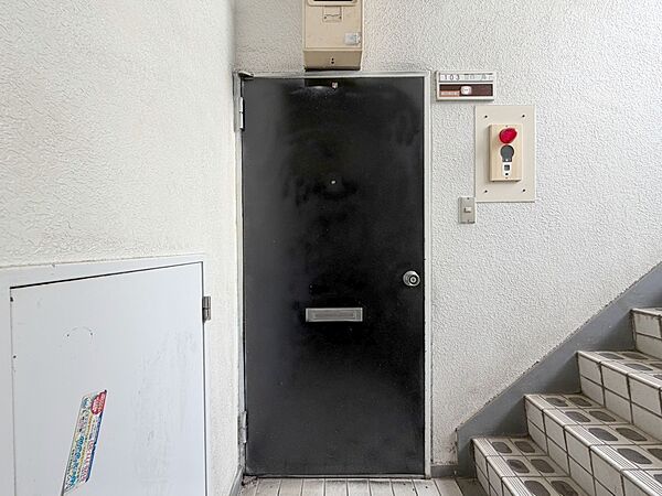 玄関を拡大表示
