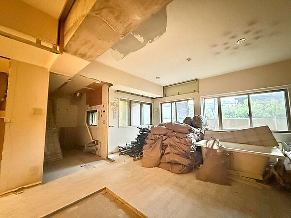通風・採光に優れ、心地よい光と風が溢れています。