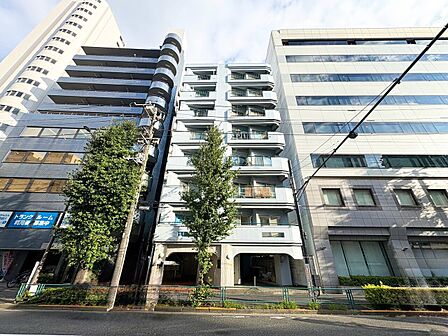 飽きのこないシンプルモダンな外観です。