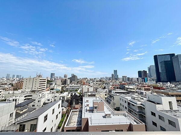 陽当たり・通風・開放感に恵まれた環境です。