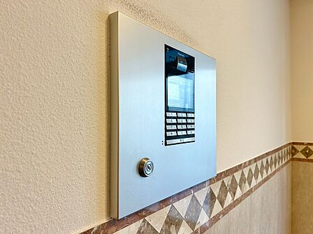 オートロックついていますので、セキュリティ面でも安心です。