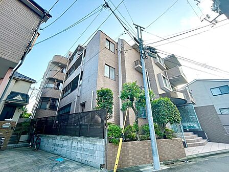 忙しく過ぎゆく日常を置き去るほど、ゆったりした時間が流れる住環境。