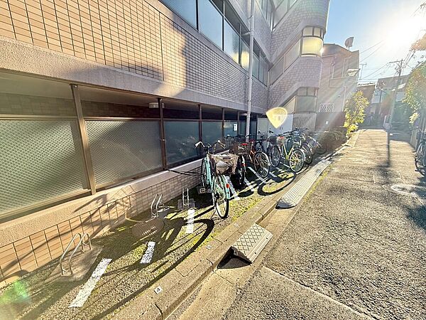 駐輪場も綺麗に整頓されています。※空き状況は都度ご確認下さい。
