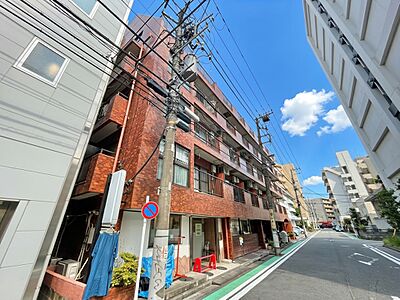 外観：飽きのこないシンプルモダンな外観です。