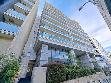飽きのこないシンプルモダンな外観です。