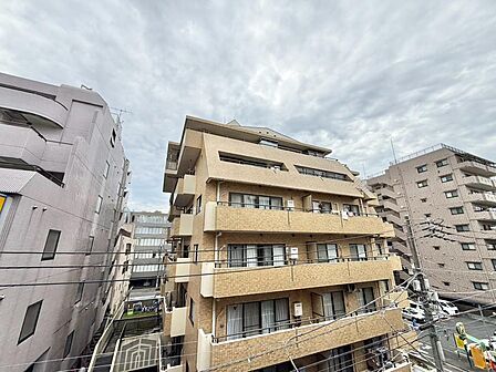 眺望や窓からの景色が良いと、家で過ごす時間も快適です。