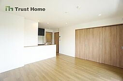 サンディ・パークスII番館 4LDKのリビング/ダイニング