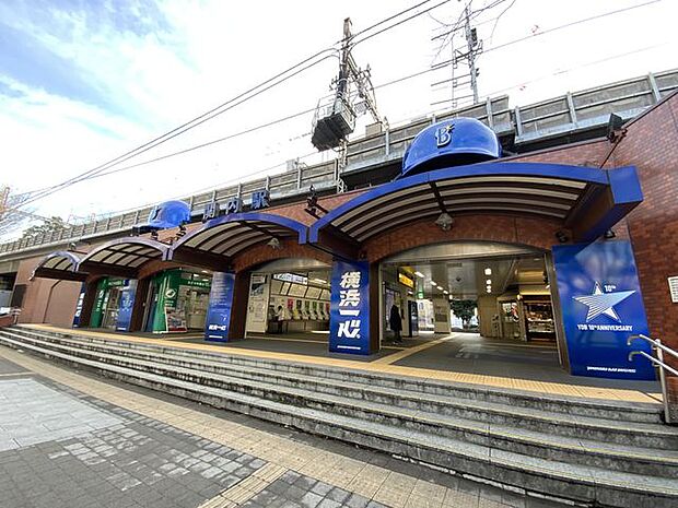 JR京浜東北線　関内駅　約2700m