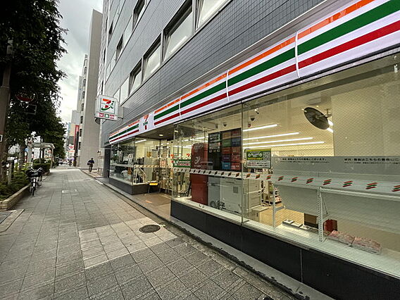 セブンイレブン...