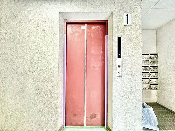 apartment 東京都世田谷区池尻１丁目11-8
地図を見る
