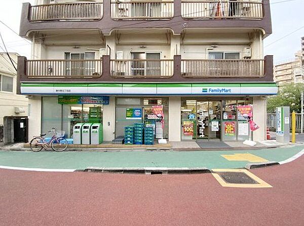 ファミリーマート東中野五丁目店 140m