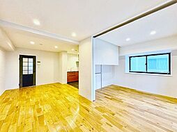 エンゼルハイム大森町参番館 3LDKのリビング/ダイニング