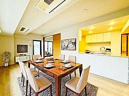 ブランズ渋谷常盤松 3LDKのリビング/ダイニング