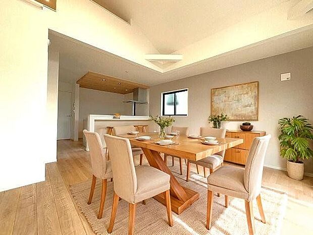 家具を置いても広々としたスペースがあるLDK。（配置してある家具や小物はCGよるイメージです）