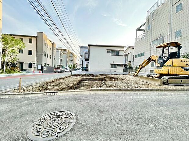 家族ひとりひとりが笑顔になれる邸宅を、この土地にイメージしてみてください。誇りに思える住まいを実現。