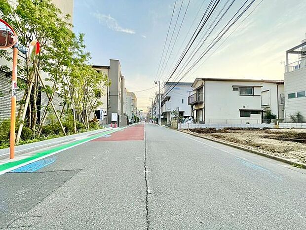 お住まい探しの中で是非チェックして頂きたいのが、前面道路の交通量と安全性、周辺の幹線道路の状況等です