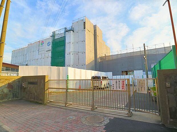 横浜市立矢向中学校 1600m