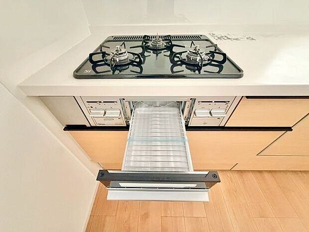 便利なグリル付き!単なる魚焼きグリルではなく、様々な料理を作れる便利な調理機器に進化しています!