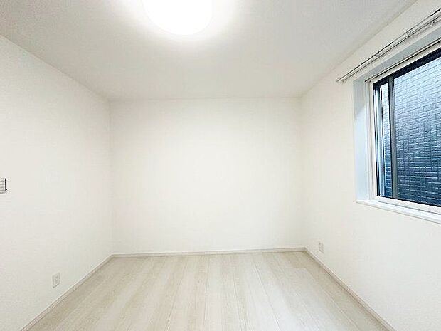 大切なプライベート空間は趣味・感性で個性的に飾って頂けるようシンプルに仕上げてあります。