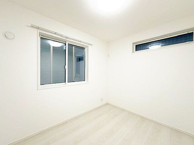 シンプル・イズ・ベストが基本。プレーンな空間を自分好みに。いつまでも快適に暮せる住まいへ。